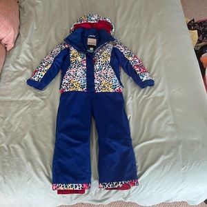 Roxy 4-5T one piece snowsuit. Excellent condition. Hard to find!